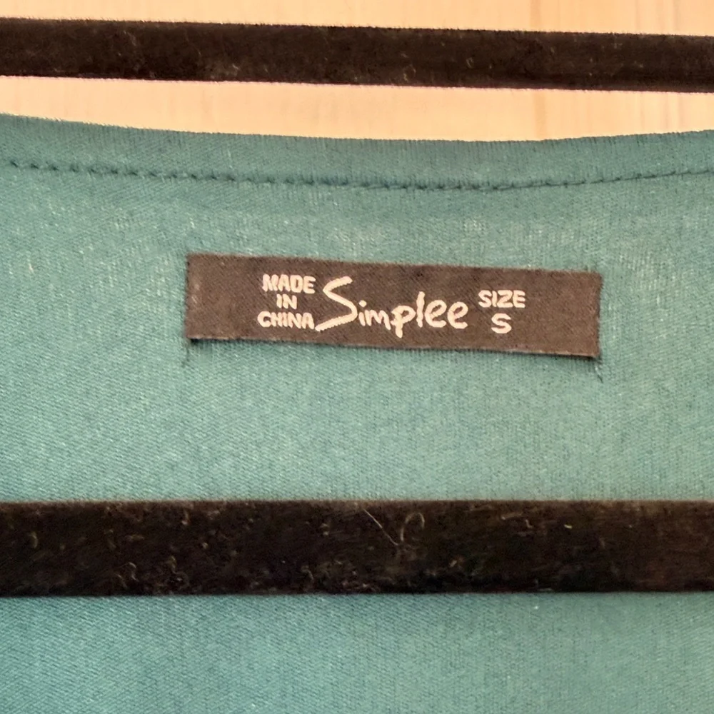 Simplee Velvet Floral Maxi Dress Small Green V Neck Boho Wedding Guest - Picture 2 of 6